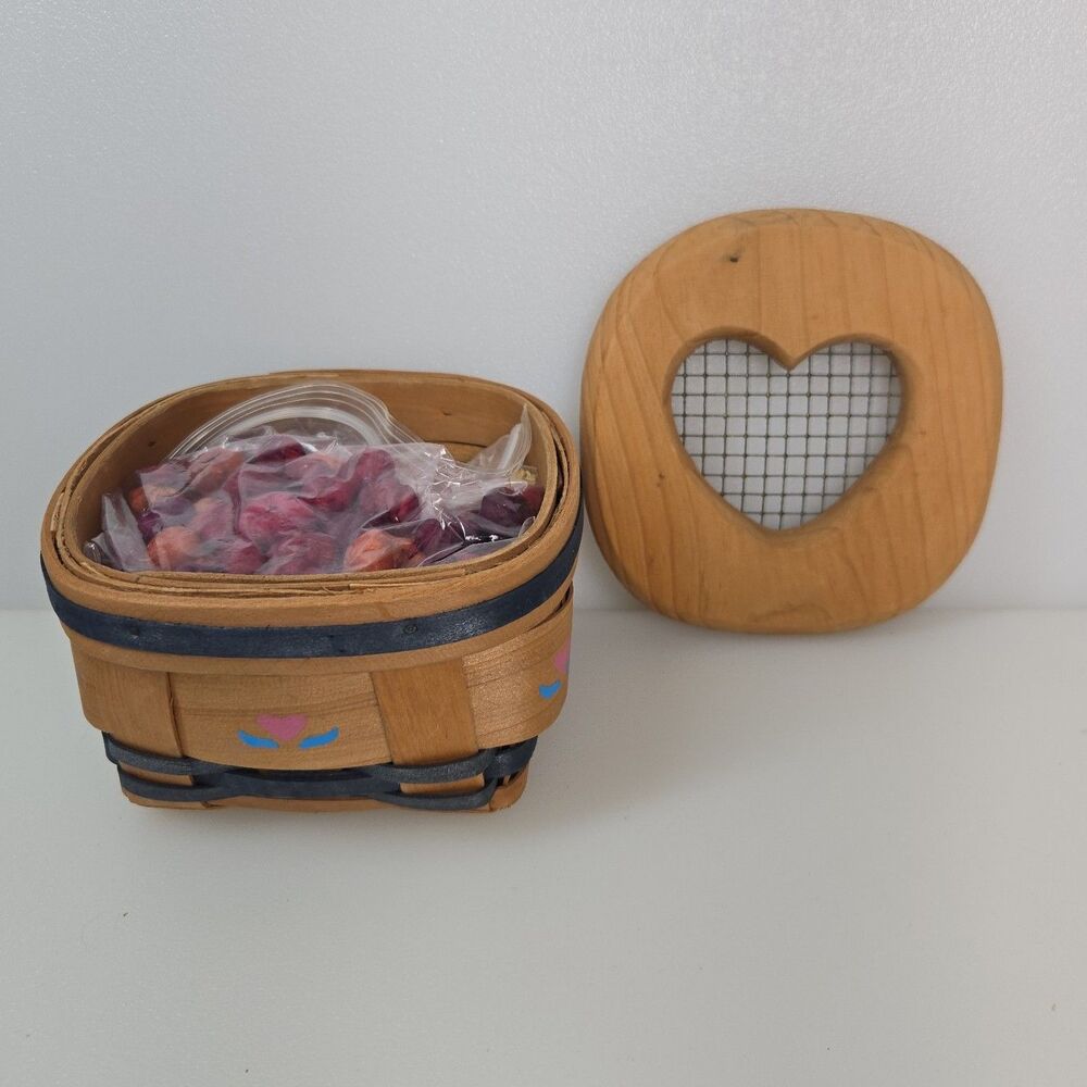 VTG Handmade Wooden Potpourri Basket with Heart Lid & Wire Insert Rustic Country